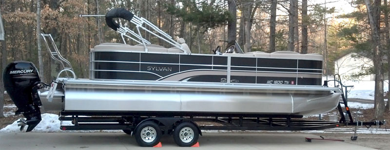 22 ft Sylvan on a propper fitting bontoon boat trailer